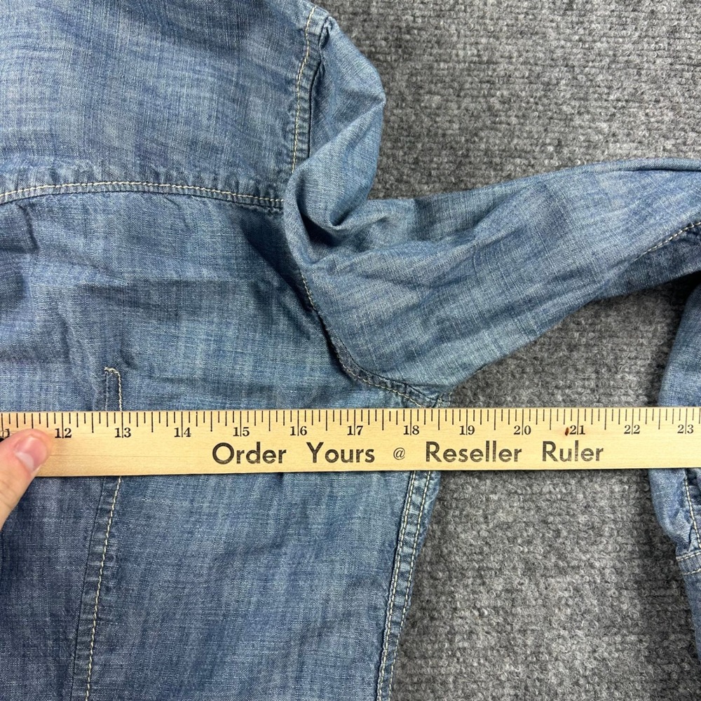 Banana Republic Western Shirt Womens Medium Blue Chambray Pearl Snap Denim Top - Picture 5 of 6